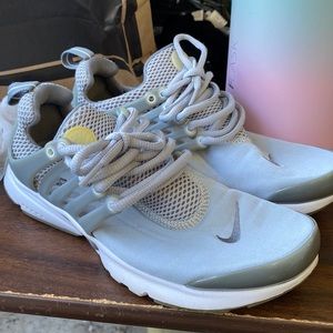 USED Nike Presto GS Sneakers Kids Youth Grey White Youth US 6Y